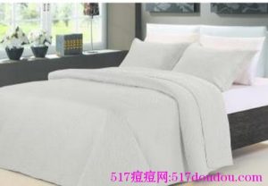 耳朵里面长痘痘有哪些原因和如何调理